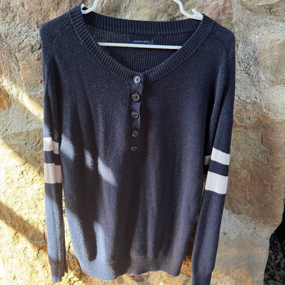 American Eagle Sweater